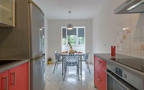 Colosseum Apartment